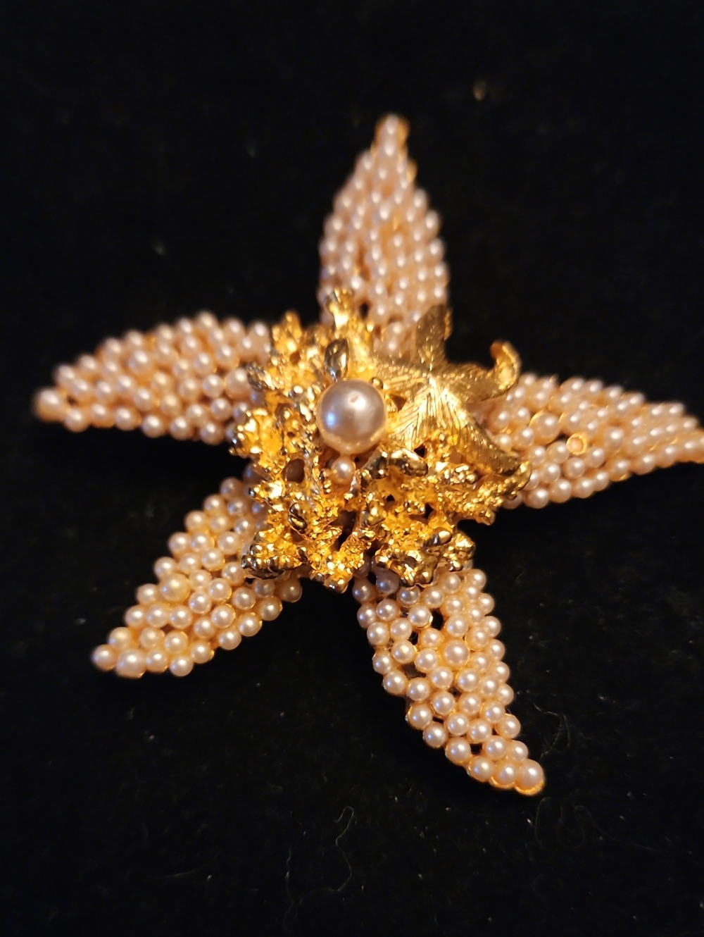 Gold & Pearl Starfish Brooch - Elegant Women's Jewelry